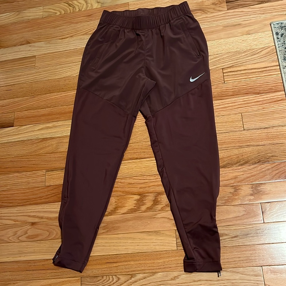 Nike Dri Fit joggers. Dark Maroon